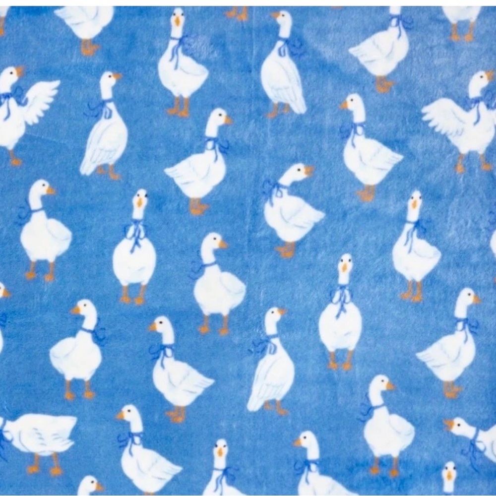 NEW Blue Silly Goose Print Plush Throw Blanket Kohl’s - Picture 4 of 4